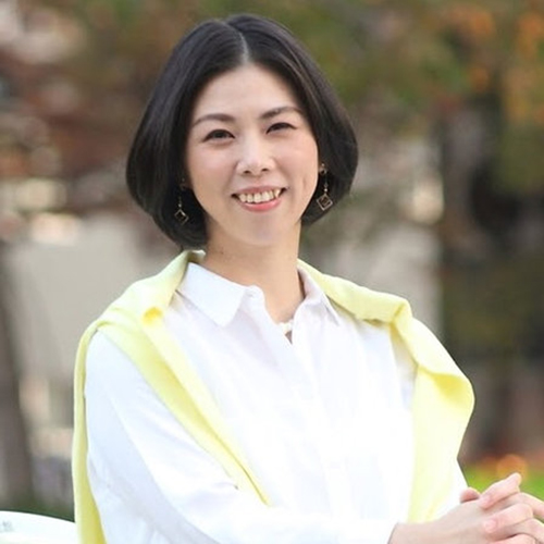 山岸明日佳