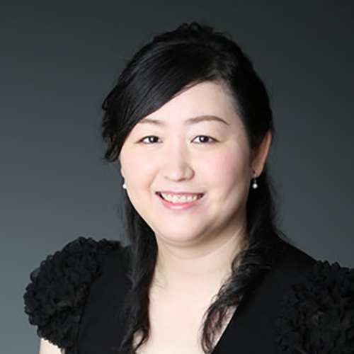 由井 久美子