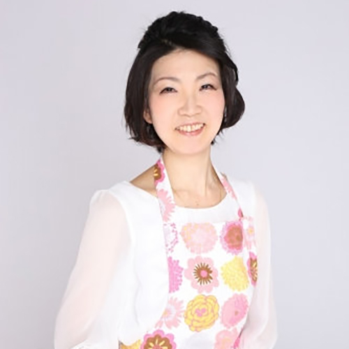 布　恵