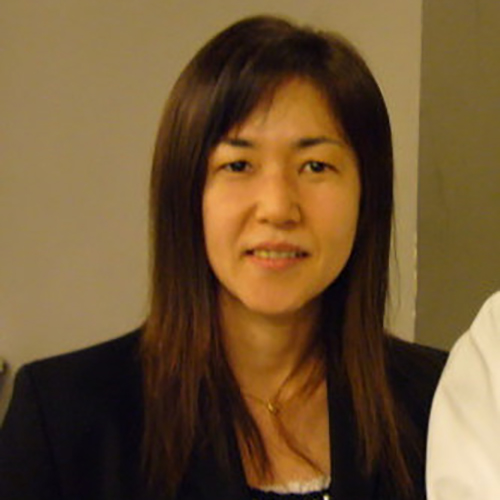 牛田　真理