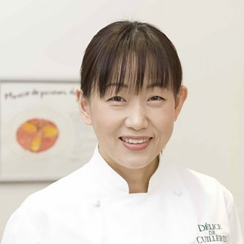 川上　文代