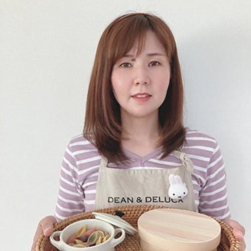 山本ひとみ