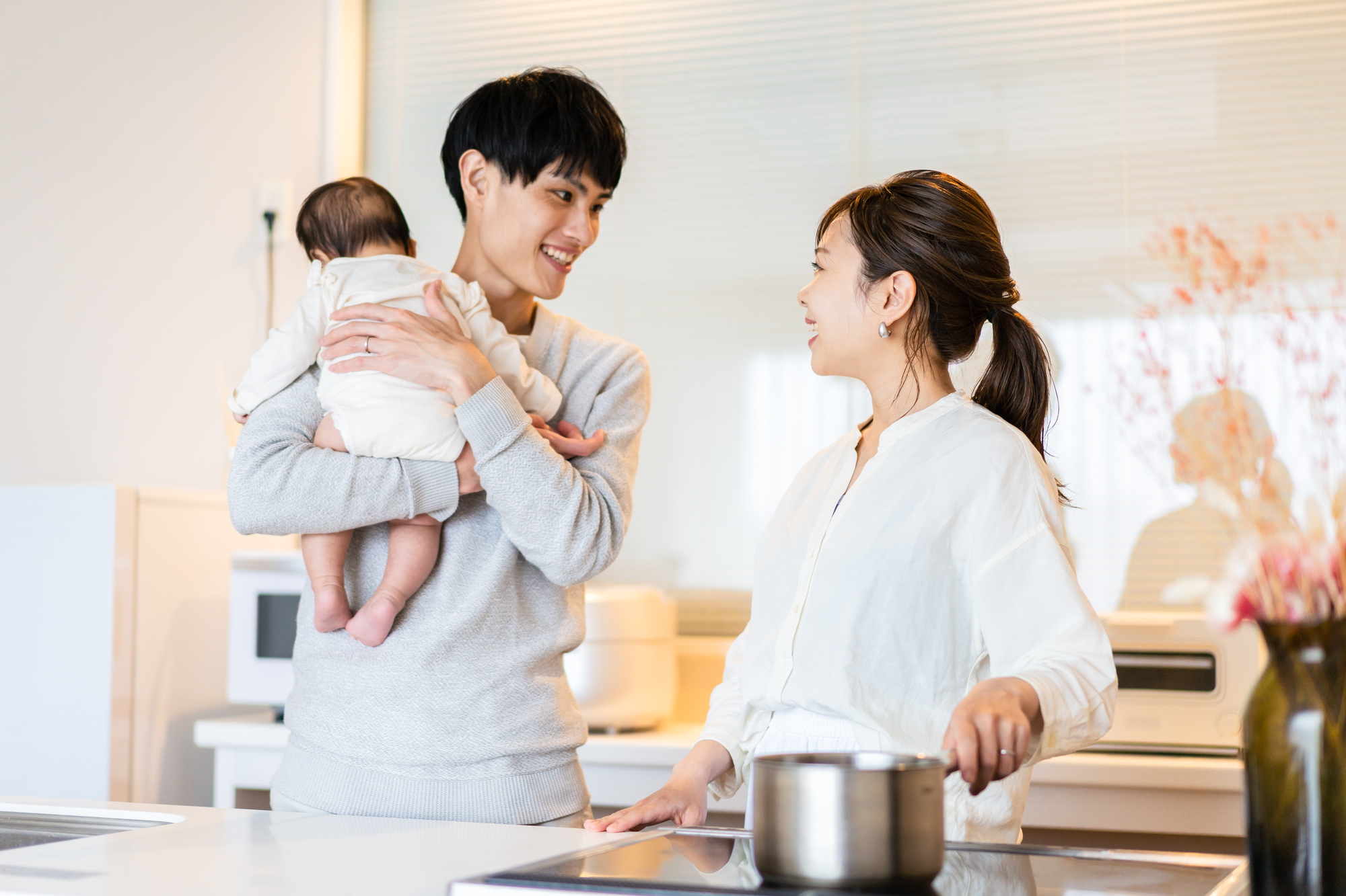 小さい子どものキッチンでの事故を防ぎたい！ 安全対策のポイントは？