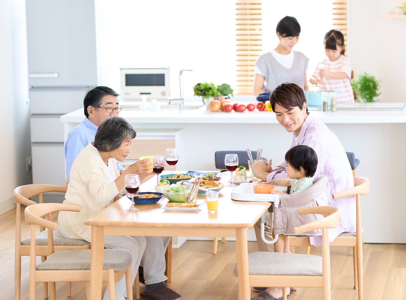 キッチンスペシャリストに聞く！ 快適な「二世帯キッチン」のヒント